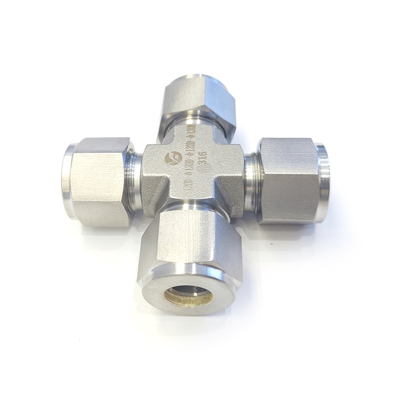 双卡套四通中间接头